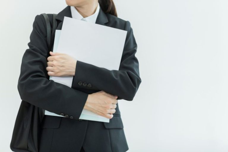 【他職種？資格を活かす？】看護師からの転職おすすめ職業11選